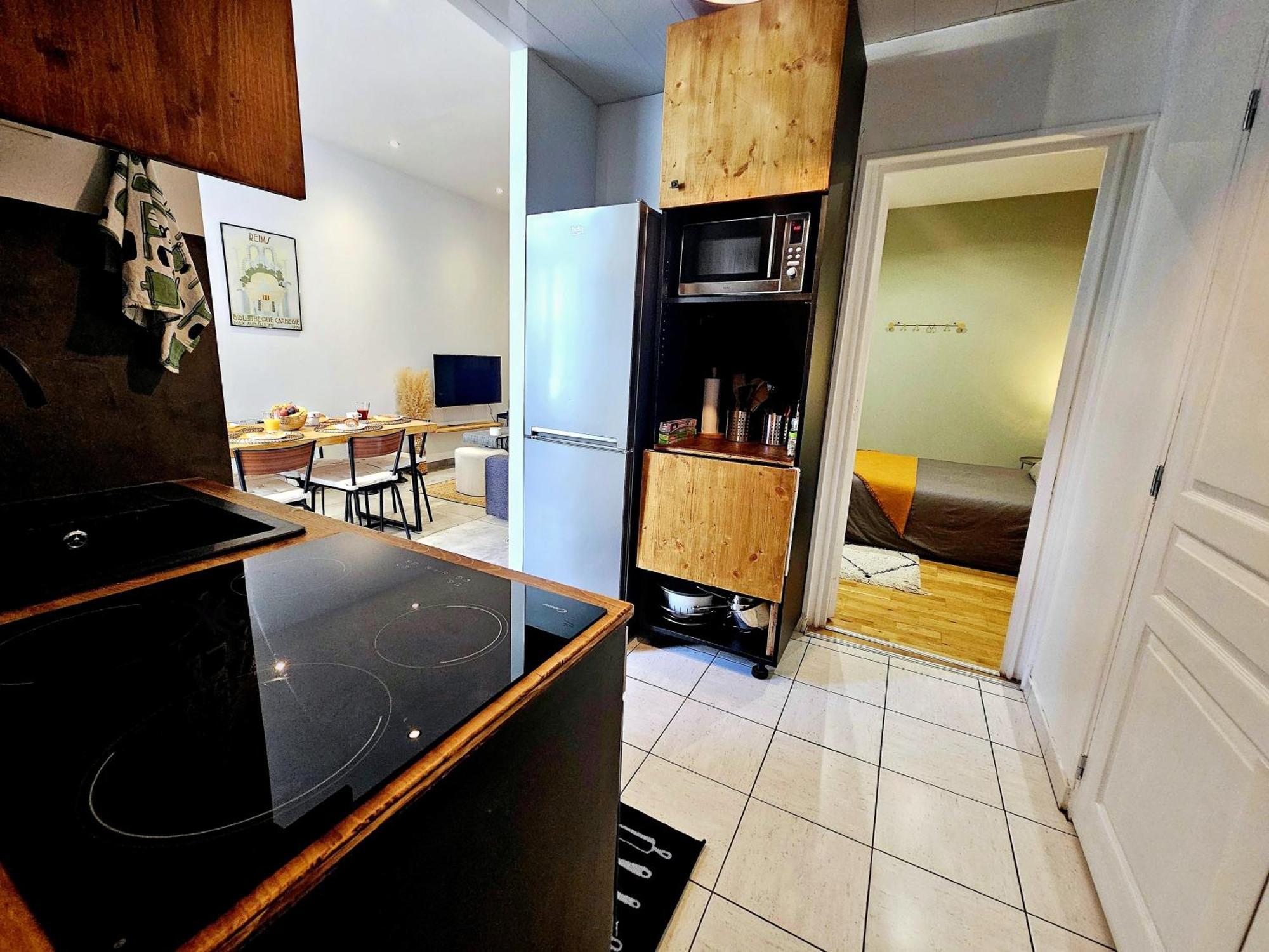 Refuge Urbain - Ideal Pro, Familles & Amis - Le Calme En Hypercentre - Wifi Haut Debit - Netflix - Machine A Laver - Gare, Cathedrale, Commerces, Restaurants & Transports En Commun A Moins De 10 Minutes A Pied Remeš Exteriér fotografie